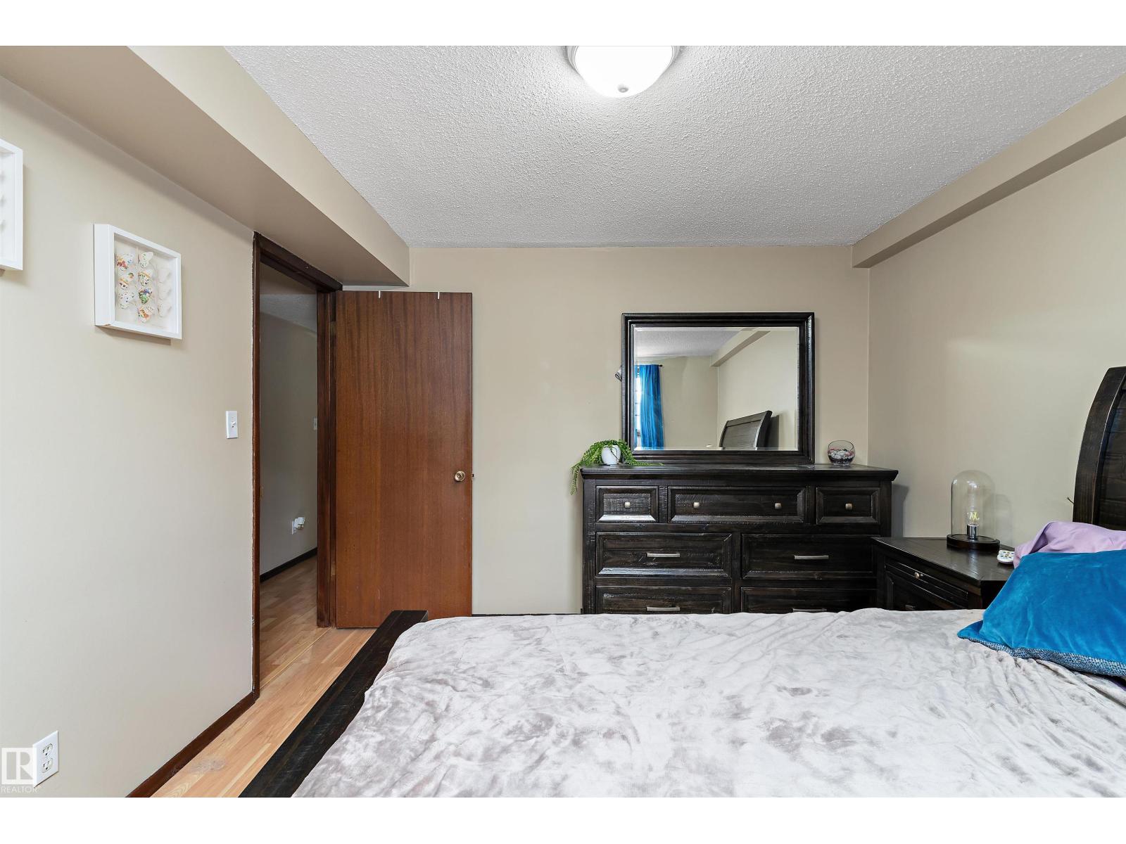 12916 69 ST NW - 33