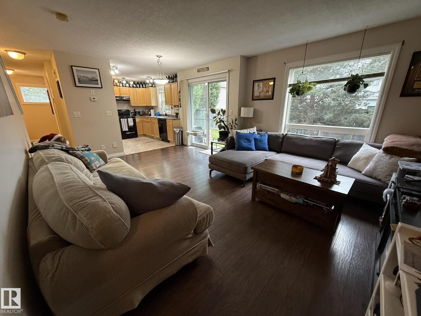 #93 12050 17 AV SW - Image 8