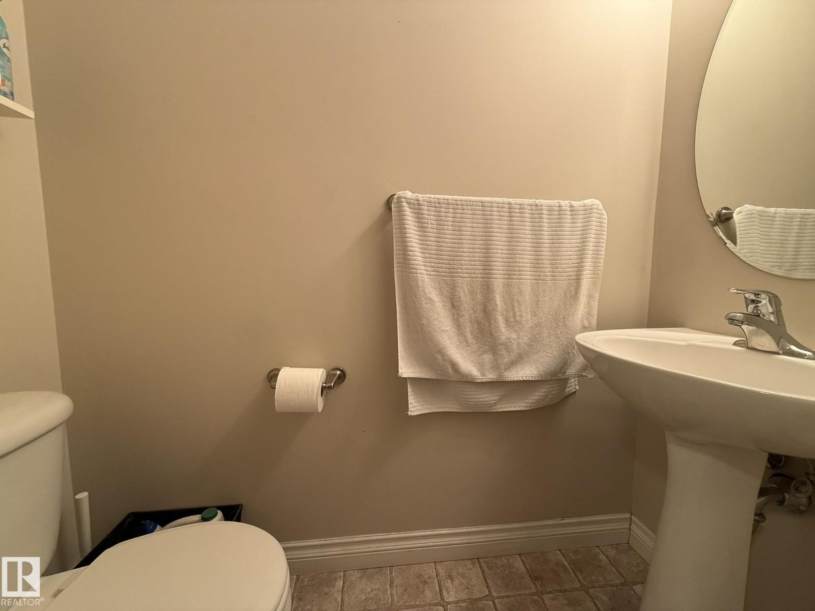 #93 12050 17 AV SW - 5