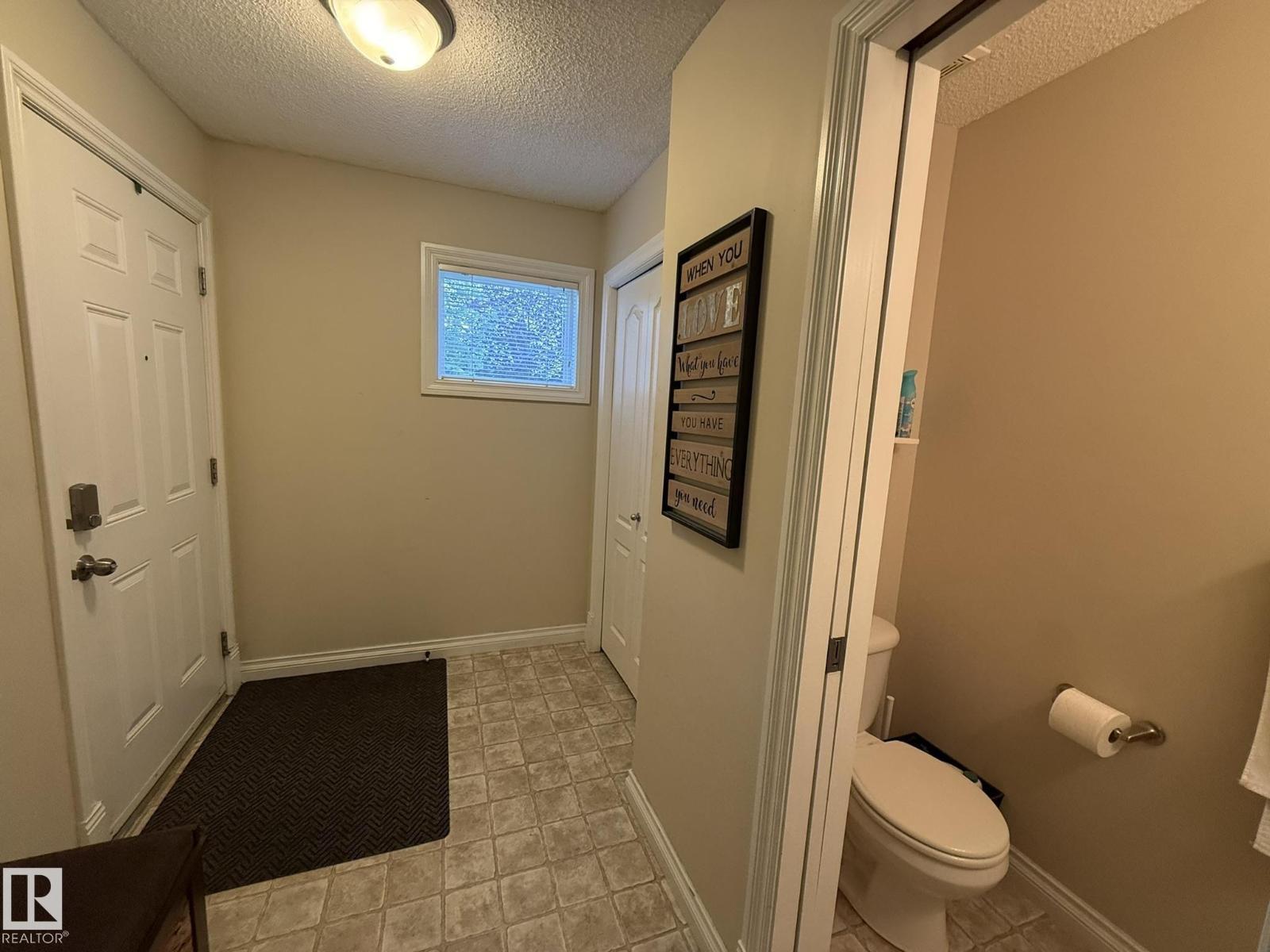 #93 12050 17 AV SW - 4