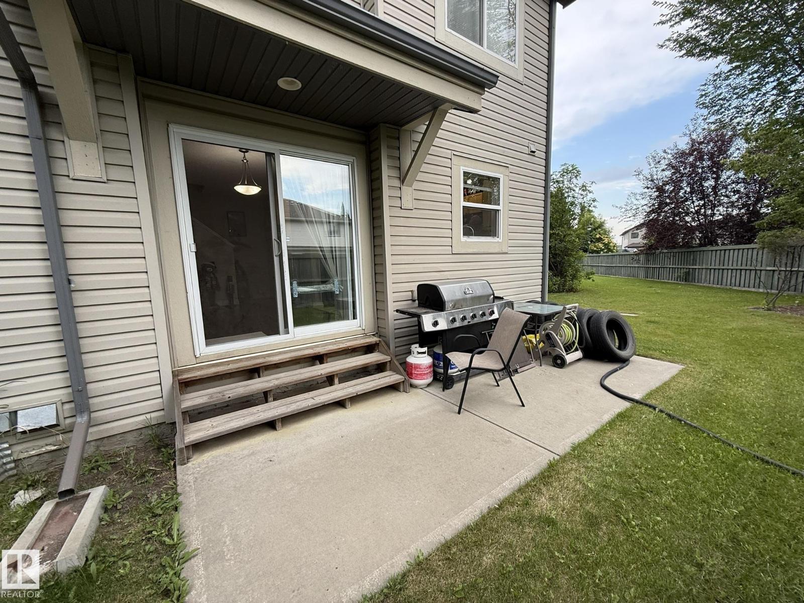 #93 12050 17 AV SW - 23