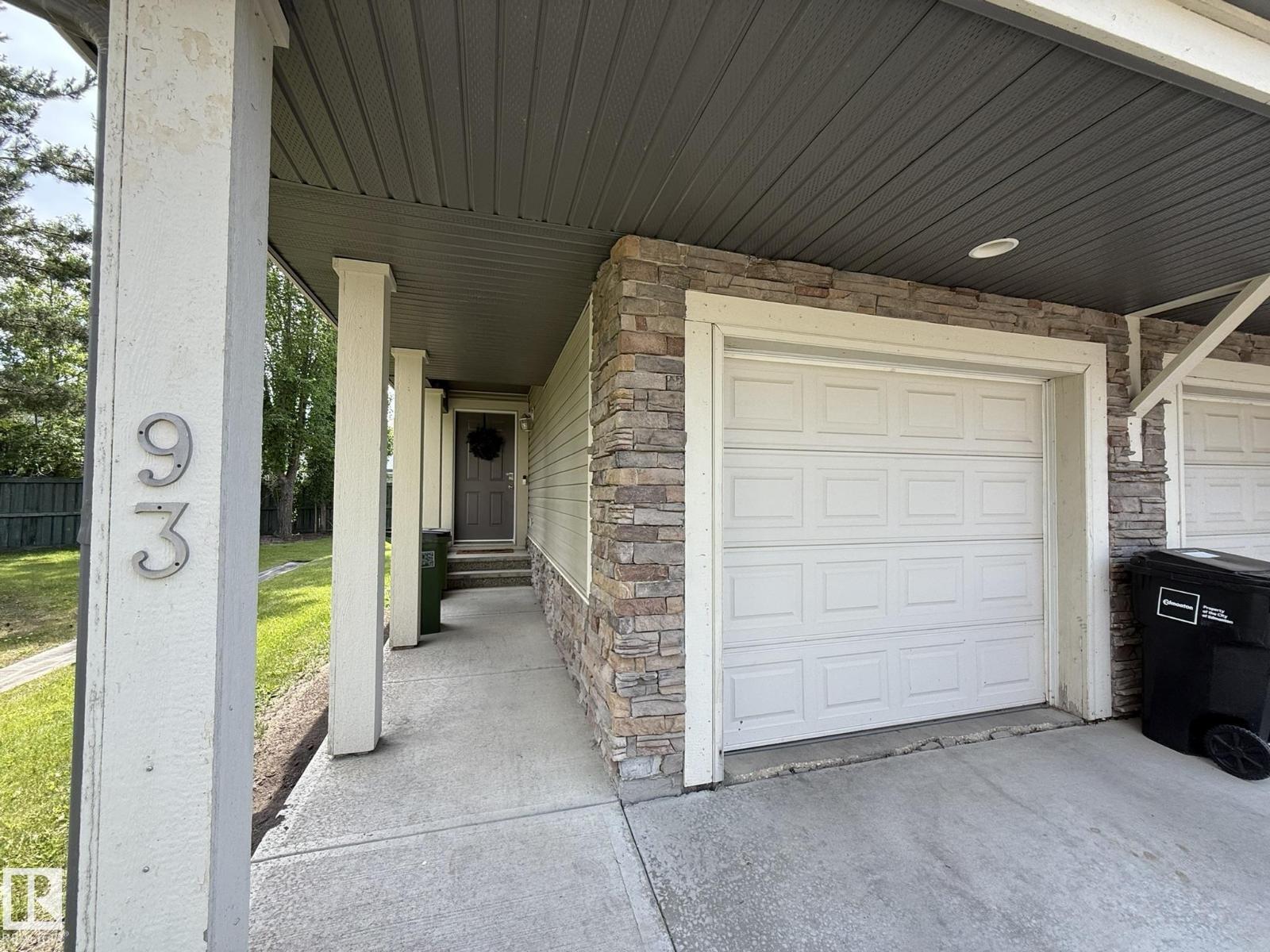#93 12050 17 AV SW - 38