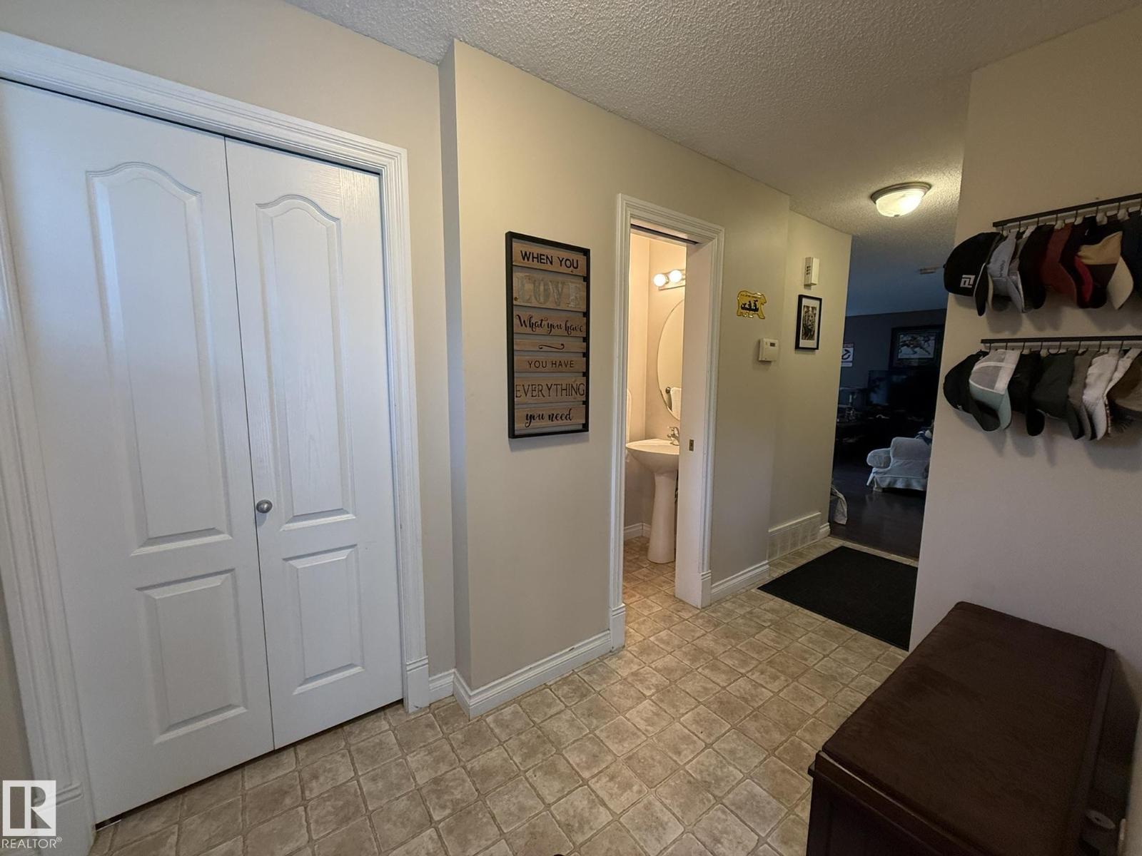 #93 12050 17 AV SW - 2