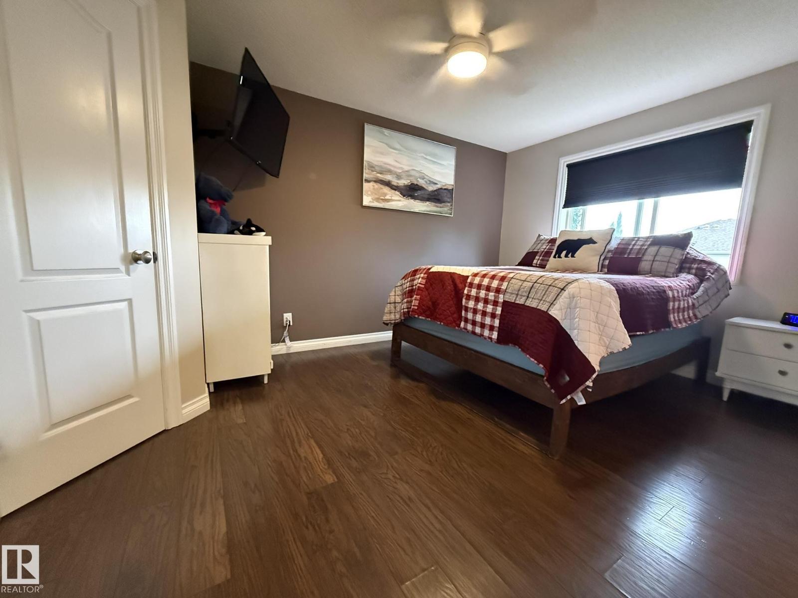 #93 12050 17 AV SW - 14