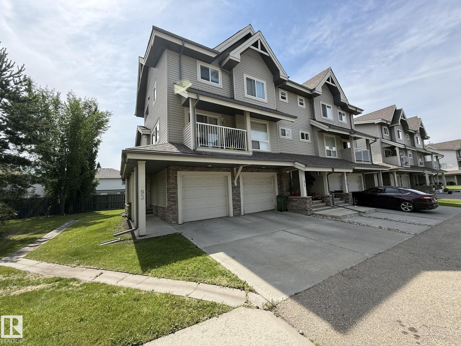 #93 12050 17 AV SW - 35