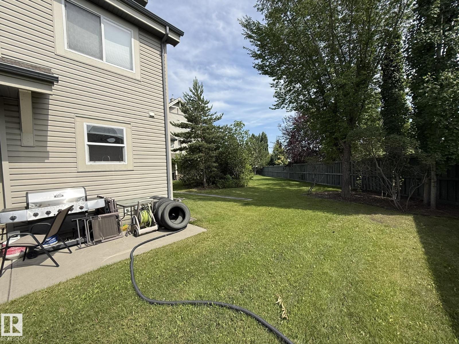 #93 12050 17 AV SW - 25