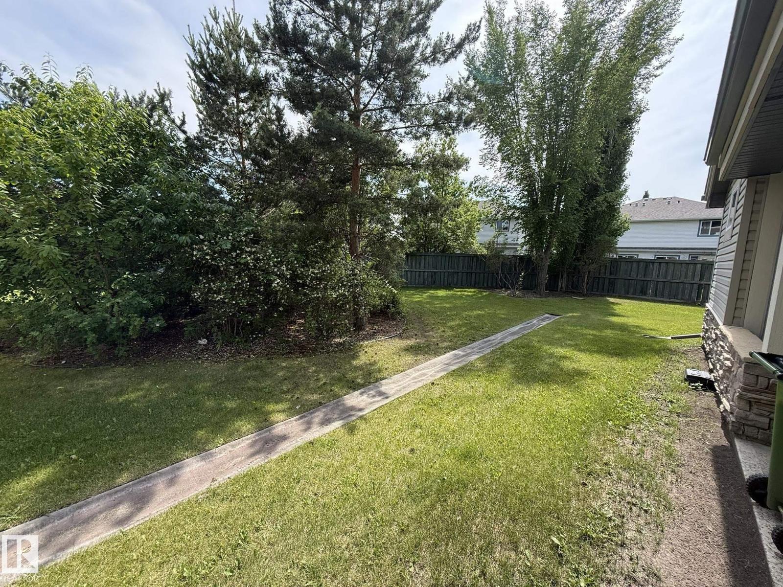 #93 12050 17 AV SW - 31