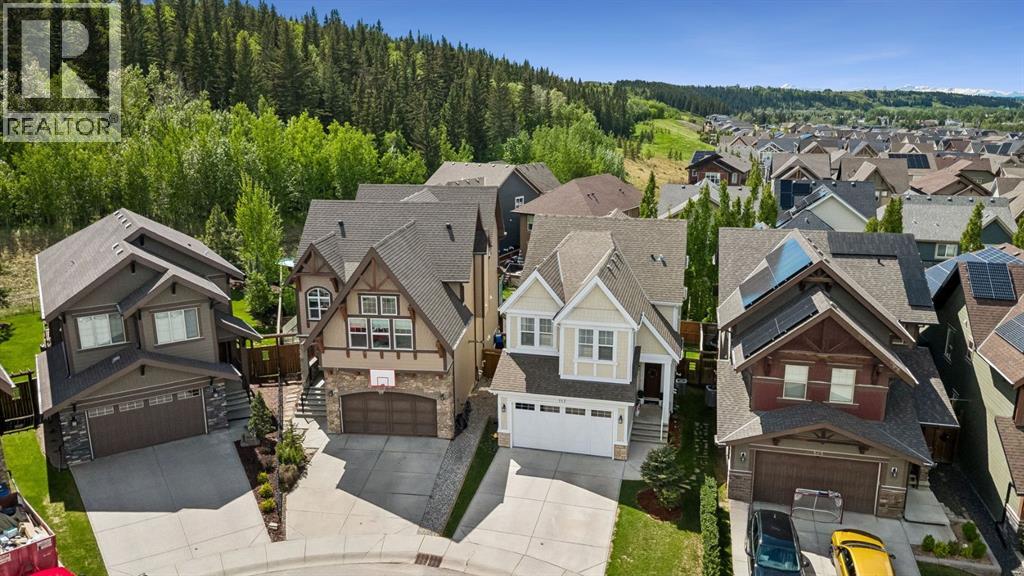 117 Riviera Crescent - 1