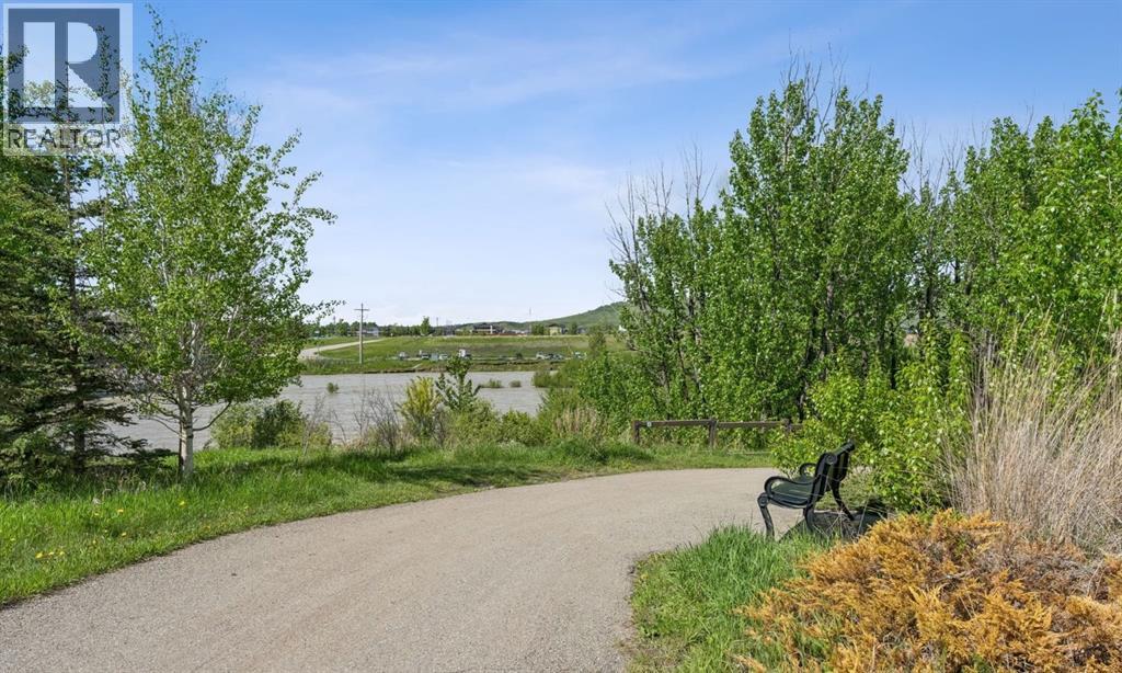 117 Riviera Crescent - 37