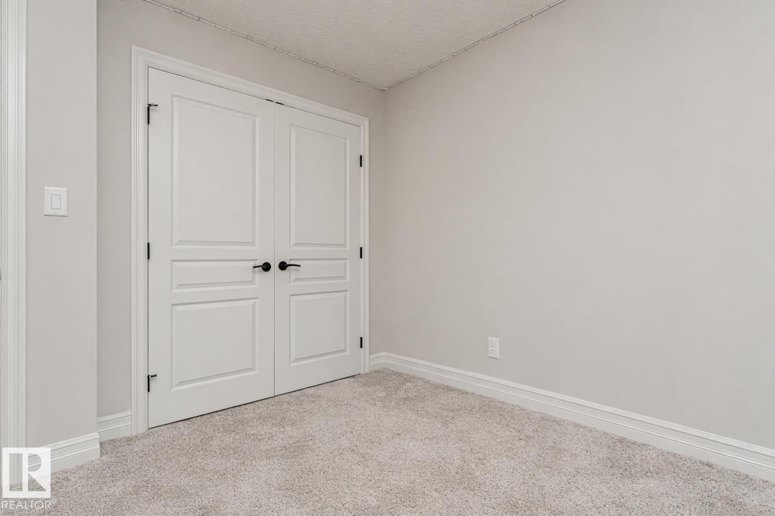 8744 223 ST NW NW - 32