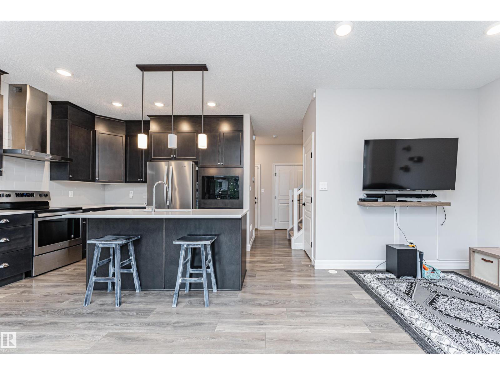 8744 223 ST NW NW - 6