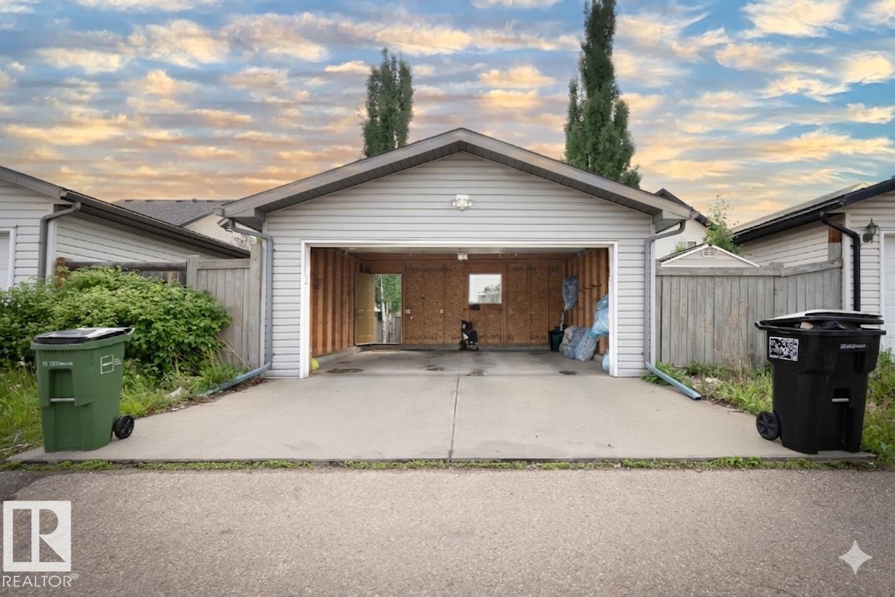 165 62 ST SW - 38