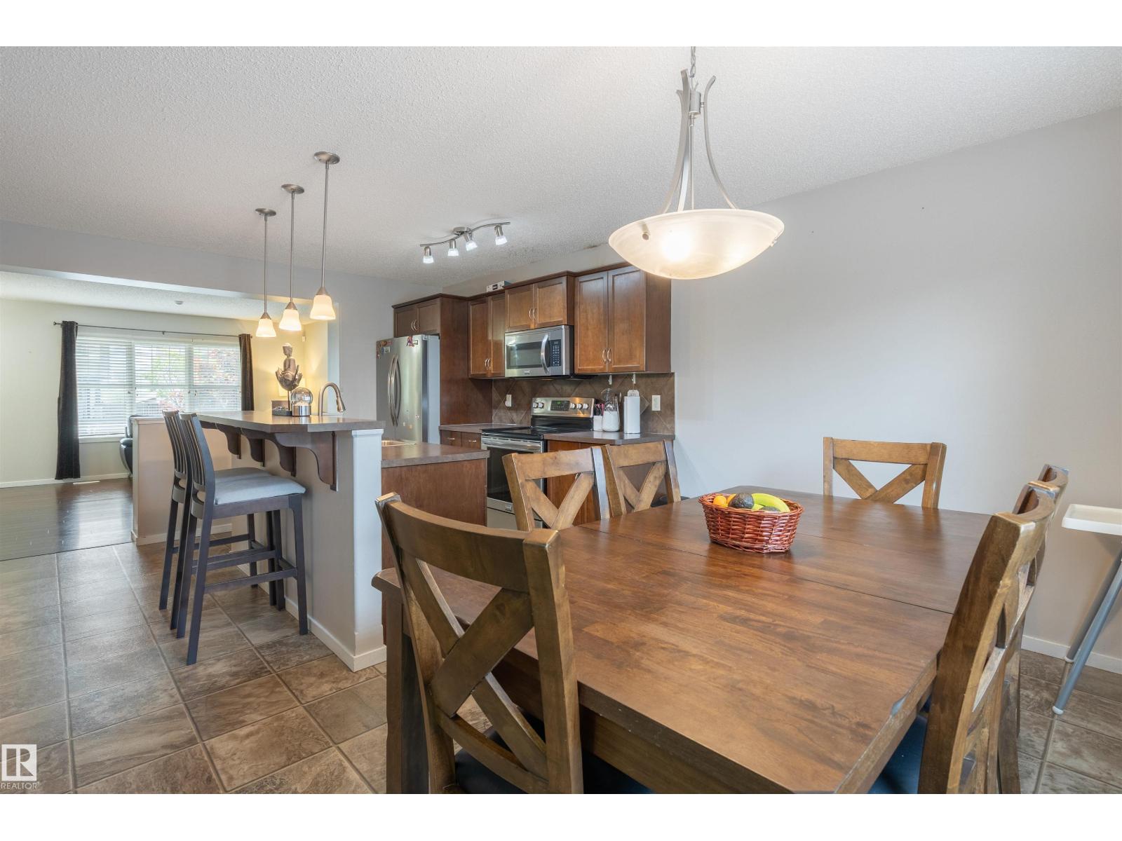 165 62 ST SW - 14