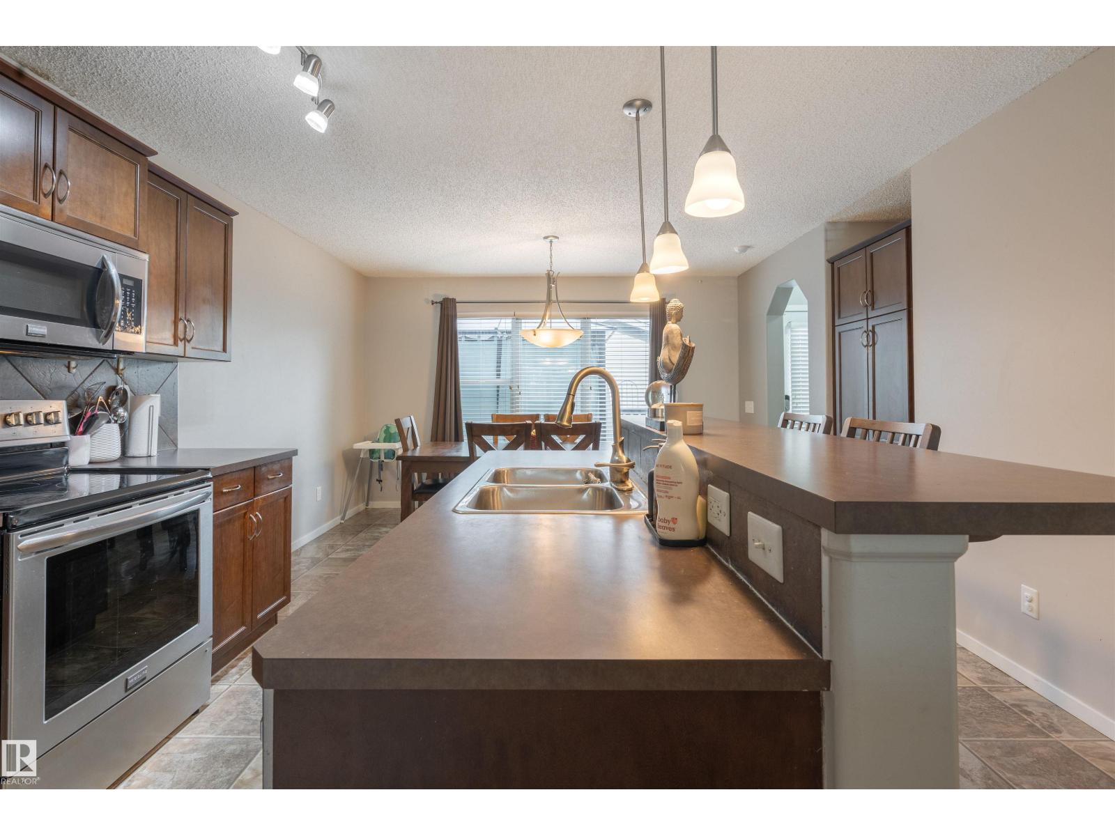 165 62 ST SW - 9