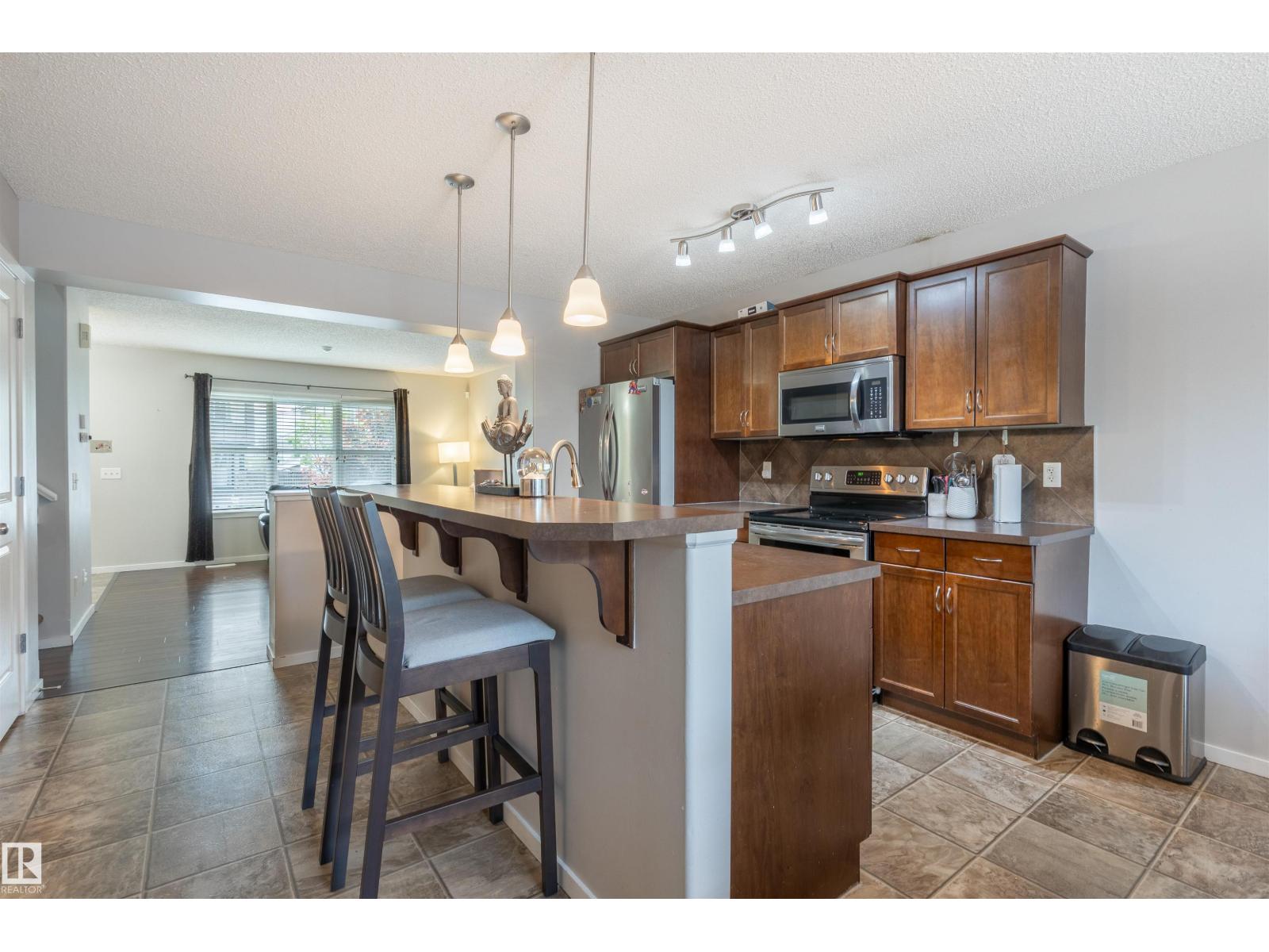 165 62 ST SW - 11