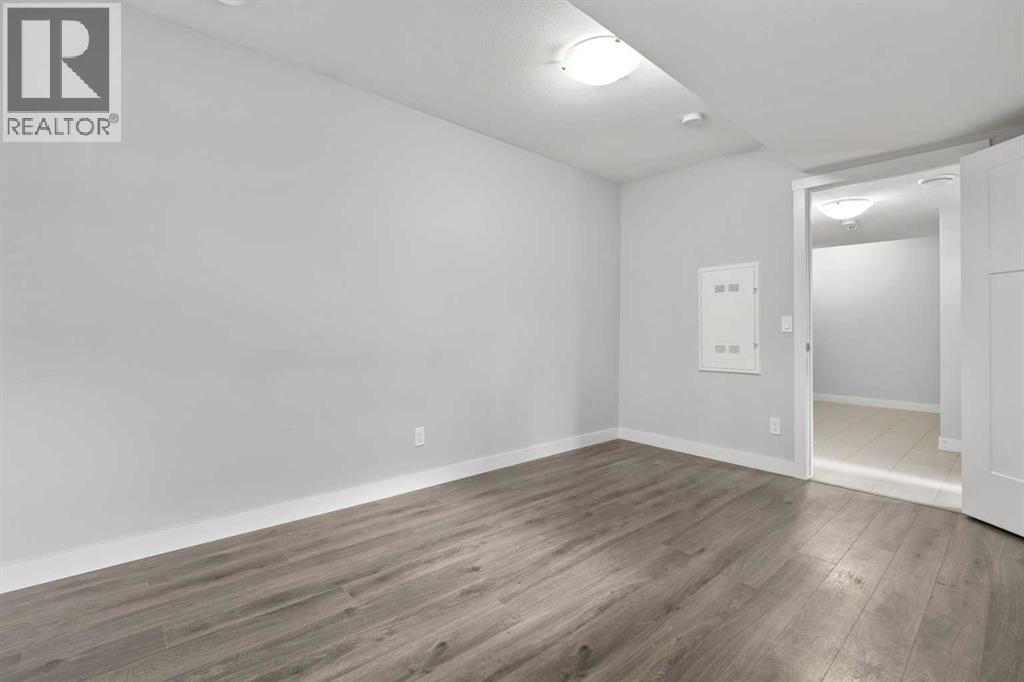 905 Skyview Ranch Grove NE - 18