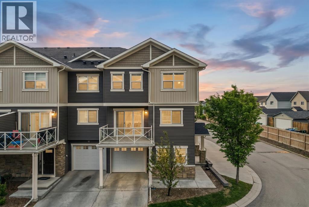 905 Skyview Ranch Grove NE - 1