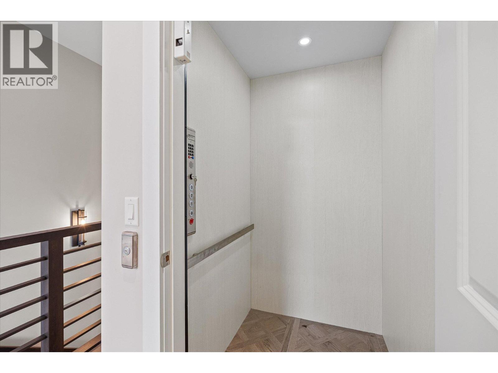 901 Westside Road S Unit# 22, West Kelowna