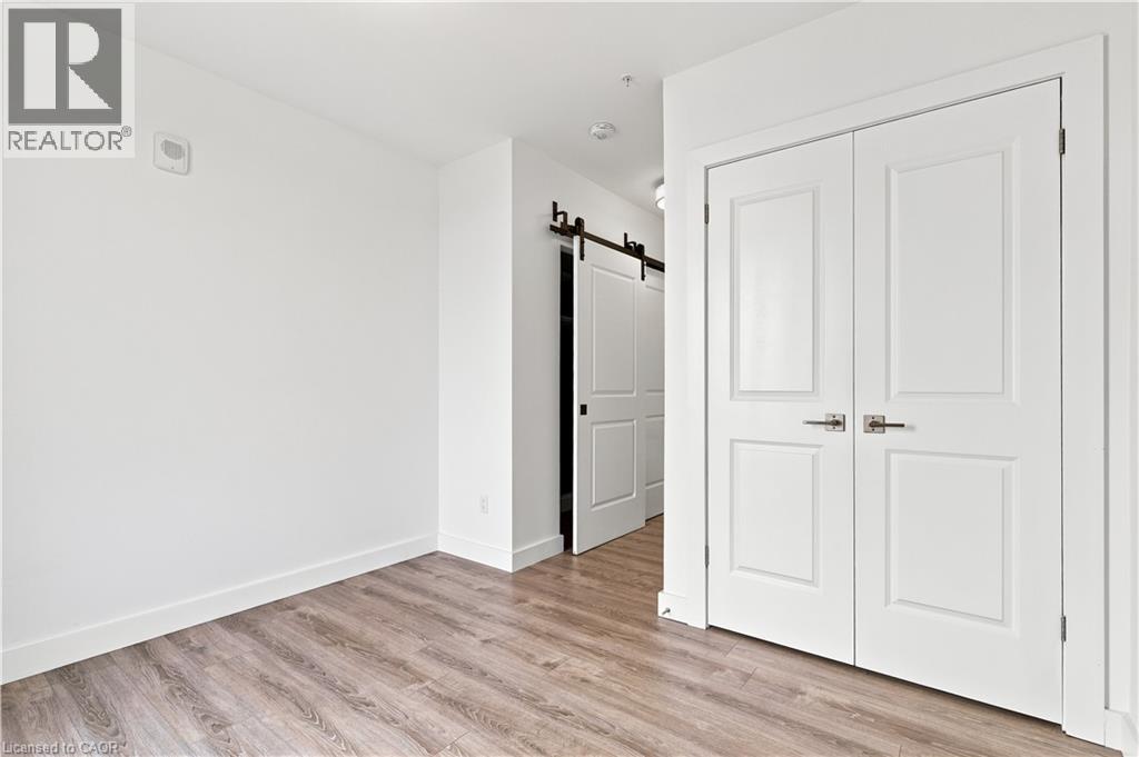 #713 50 GRAND Avenue S - Image 24