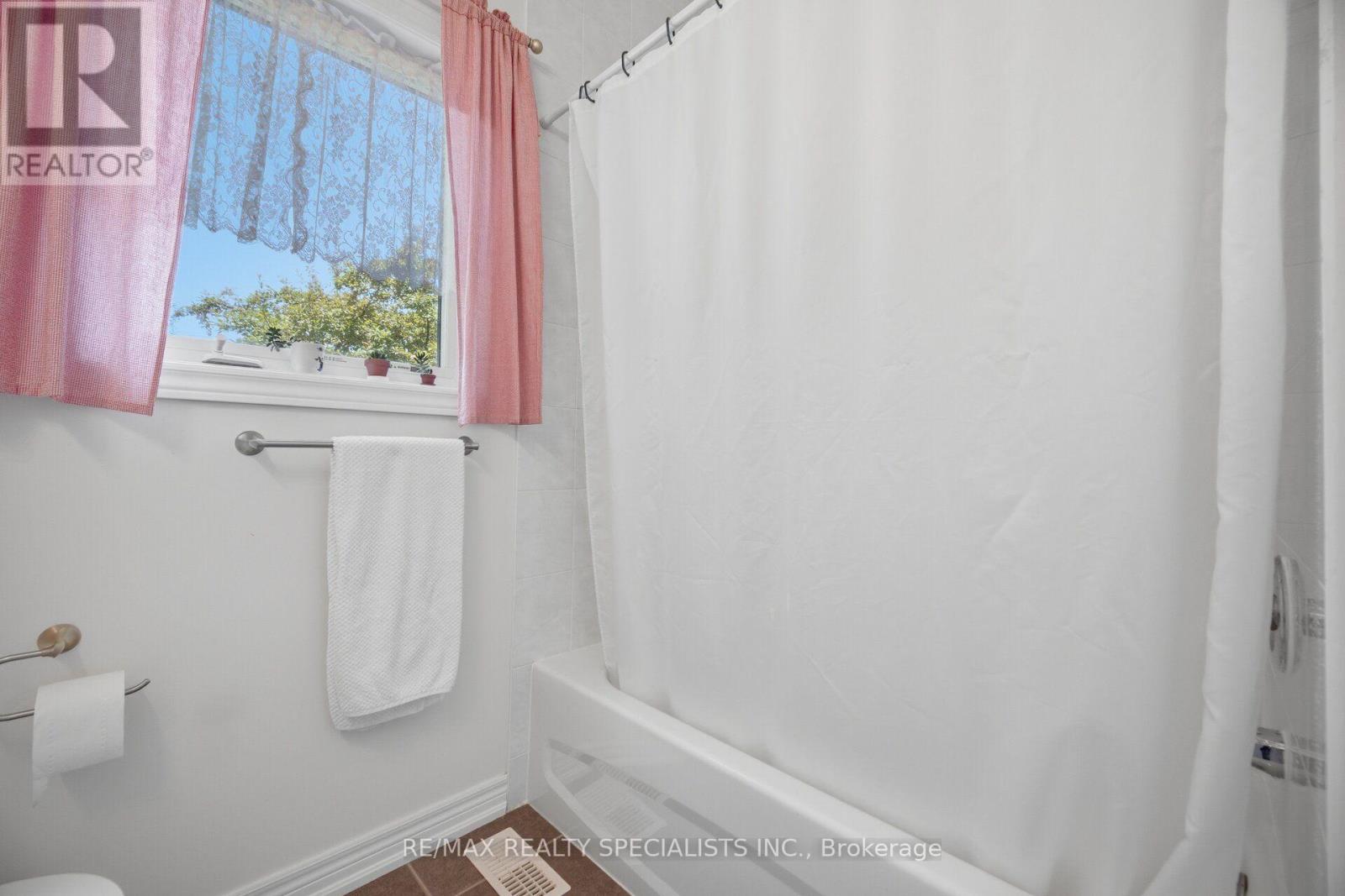 173 CHURCH STREET N - Image 34