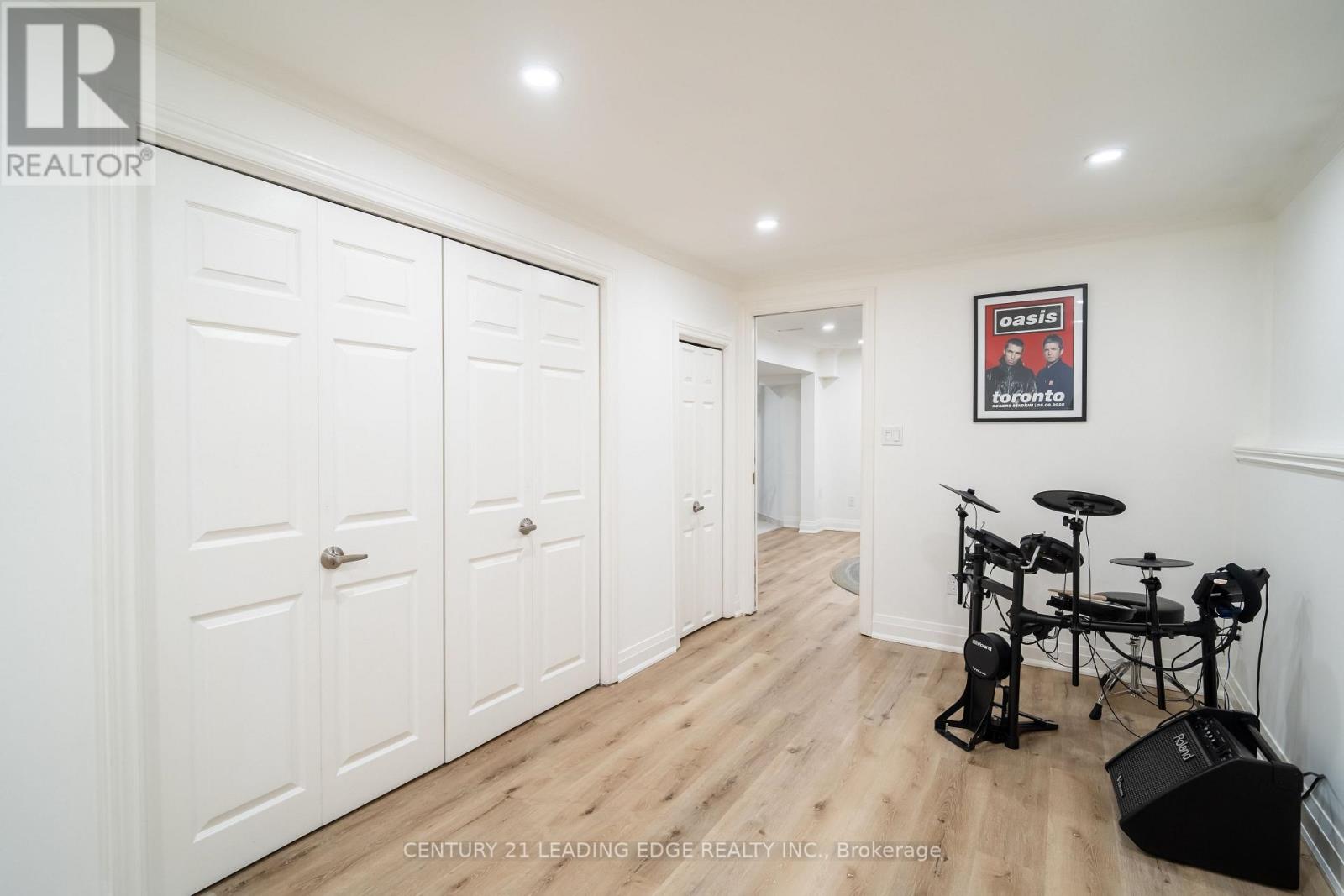 53 MCCLENNY DRIVE - 37