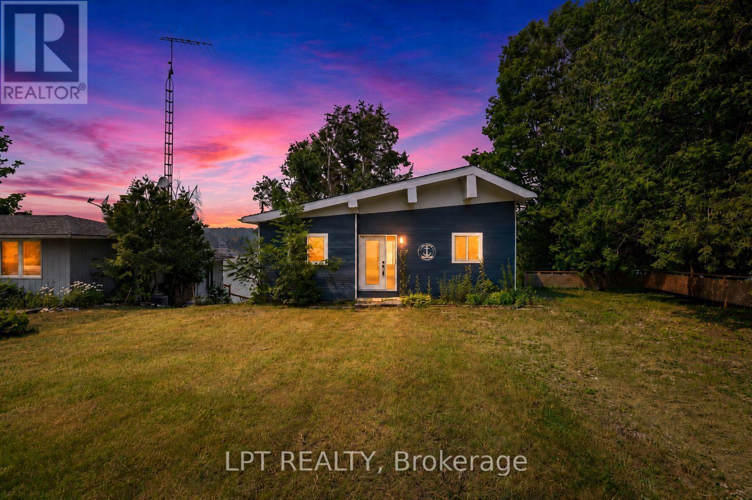 47 MOON POINT DRIVE - 3