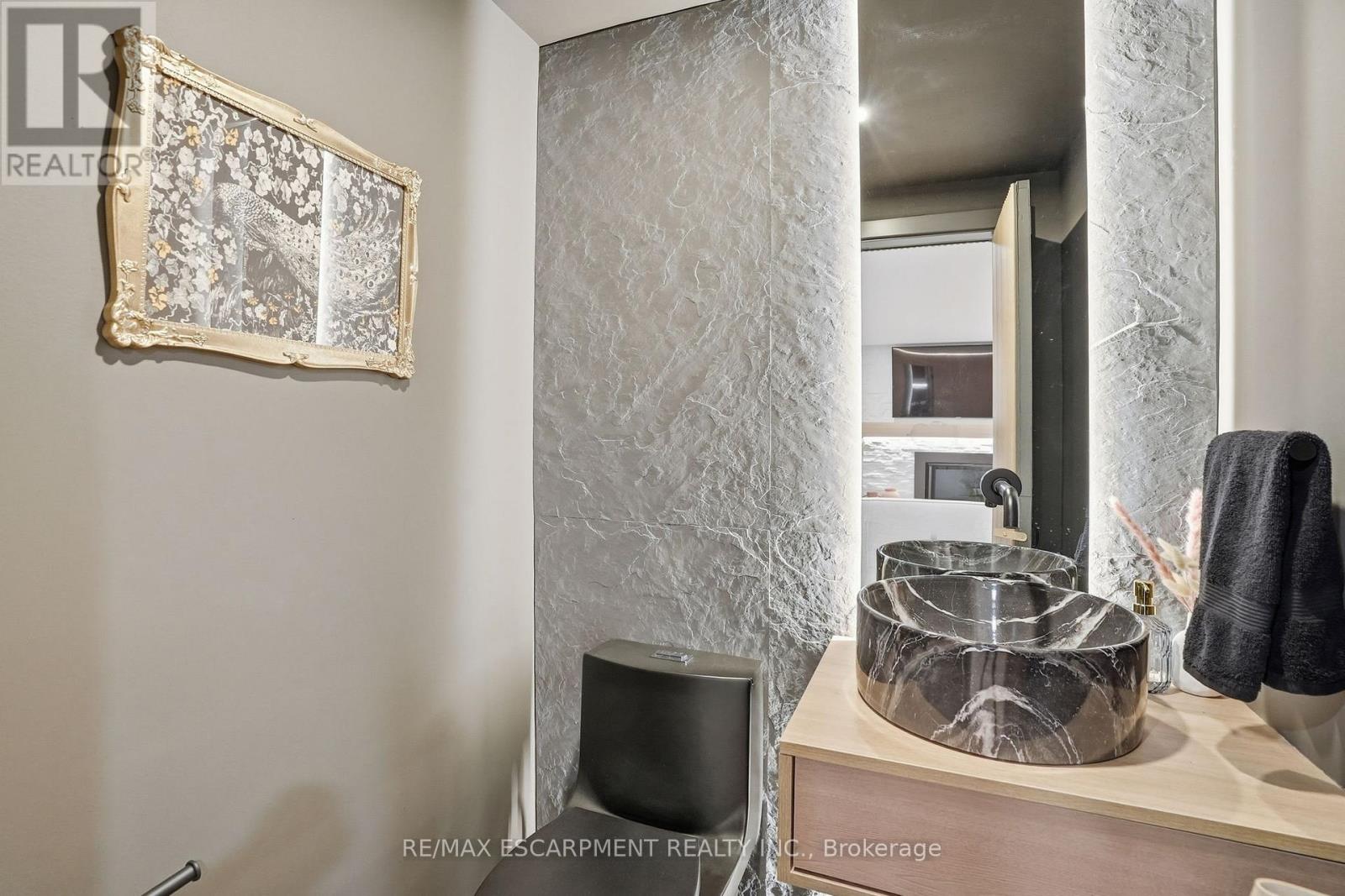 345 RANKIN DRIVE - 33