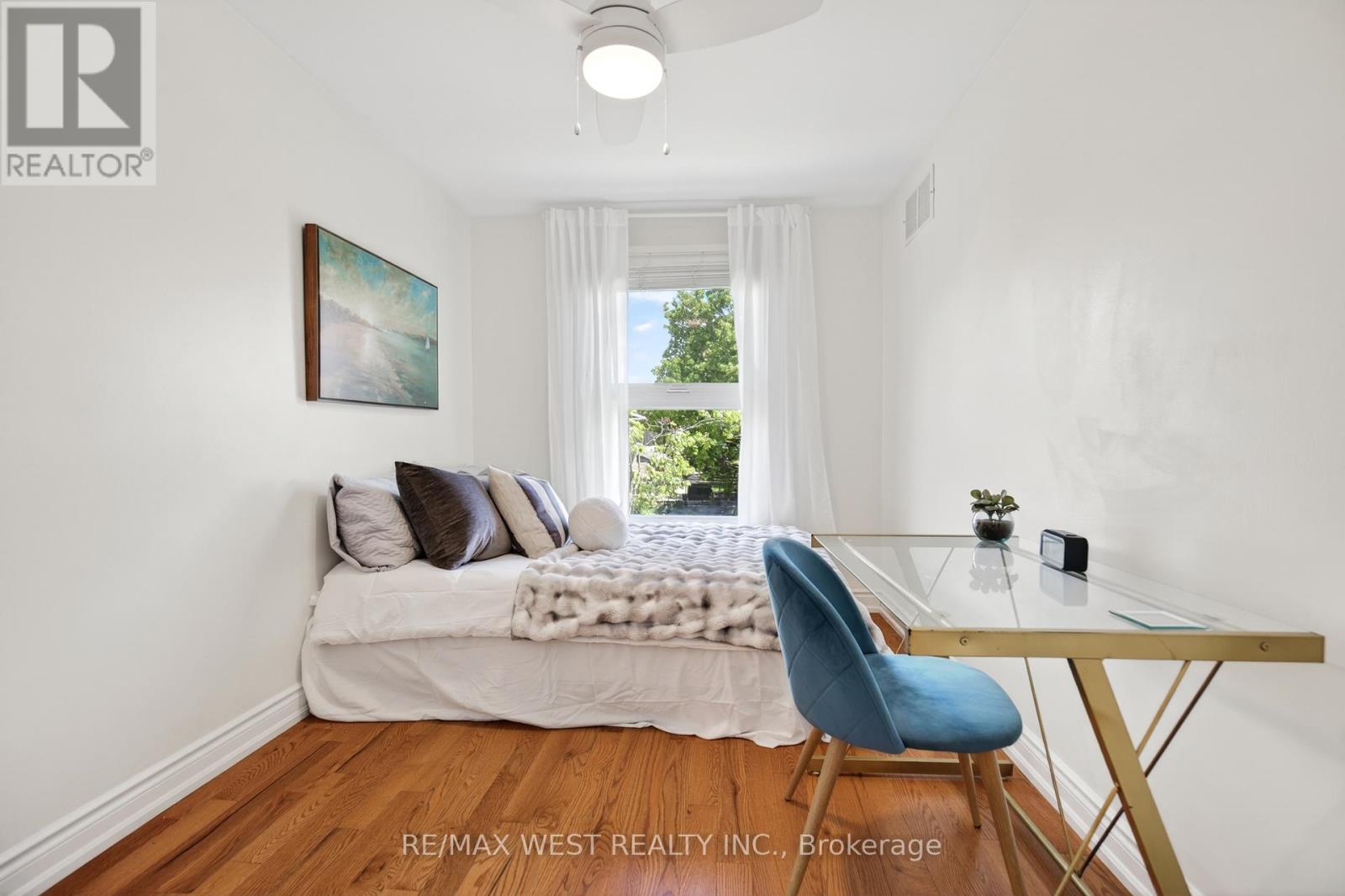 823 HYDE ROAD - 11