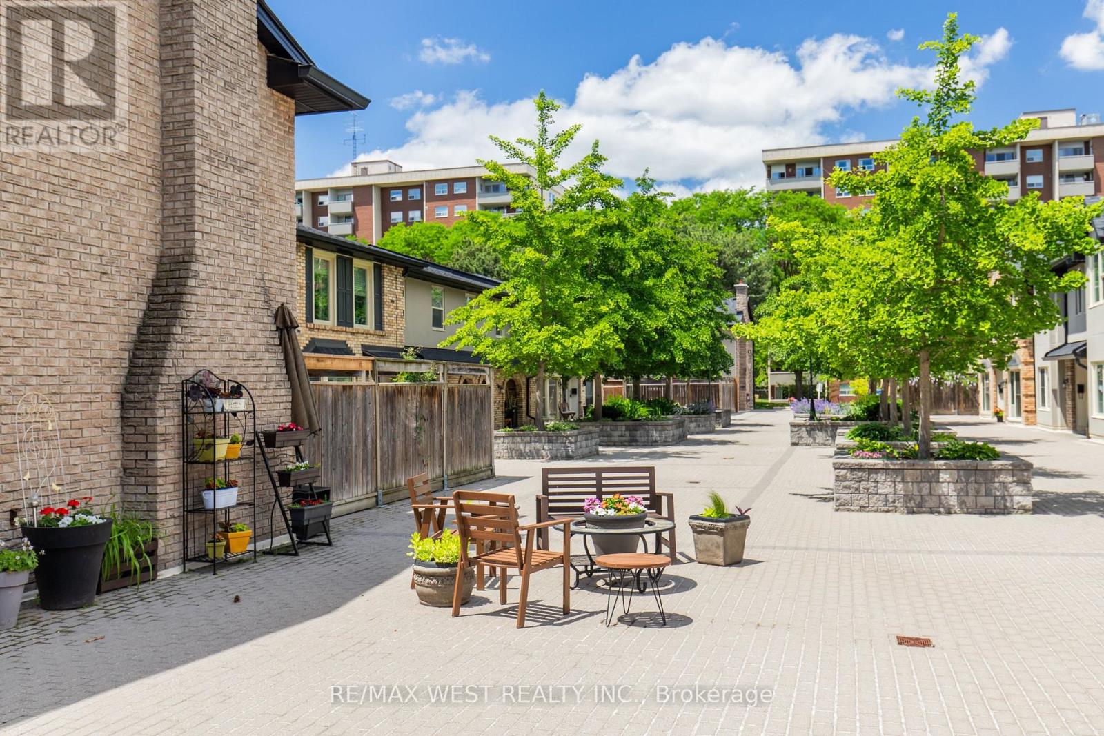 823 HYDE ROAD - 20