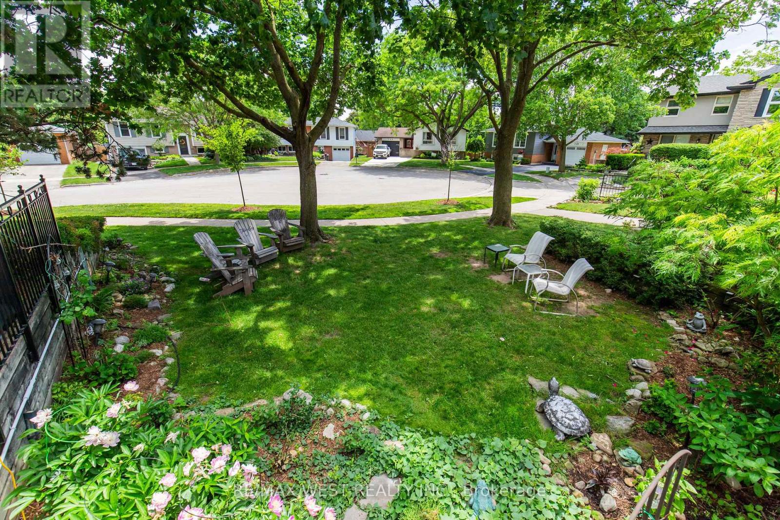 823 HYDE ROAD - 21