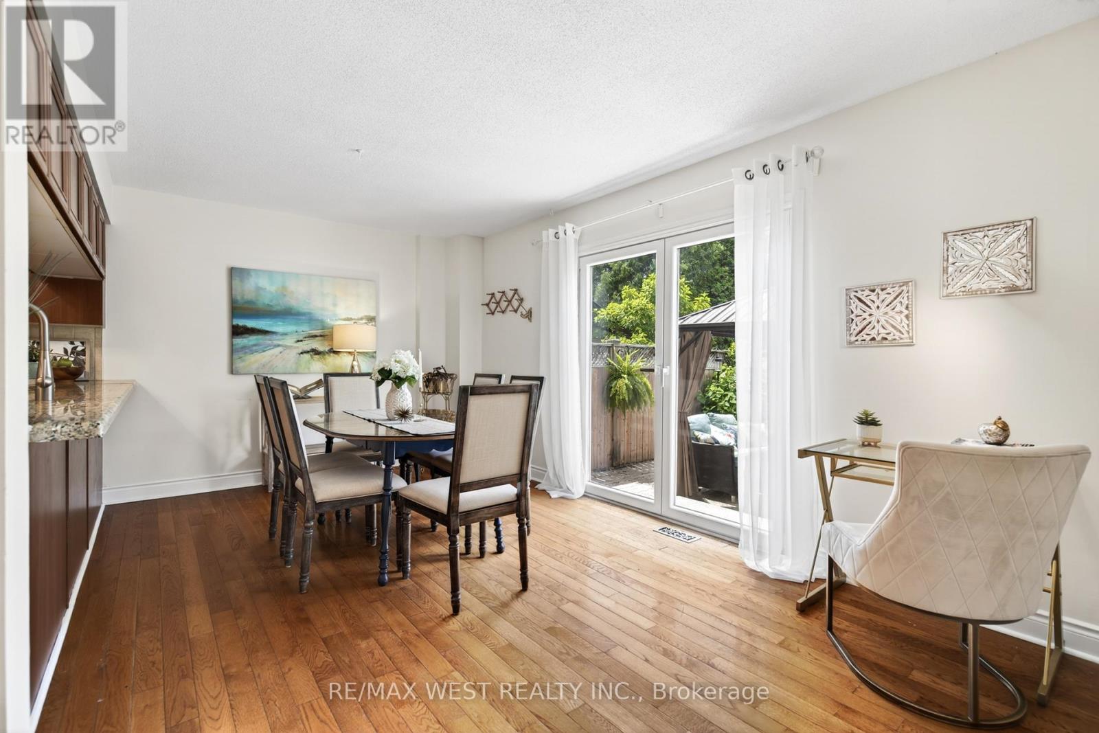 823 HYDE ROAD - 3