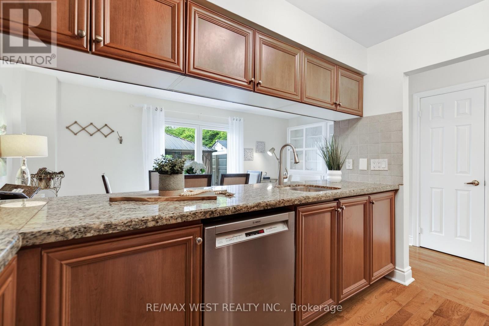 823 HYDE ROAD - 5