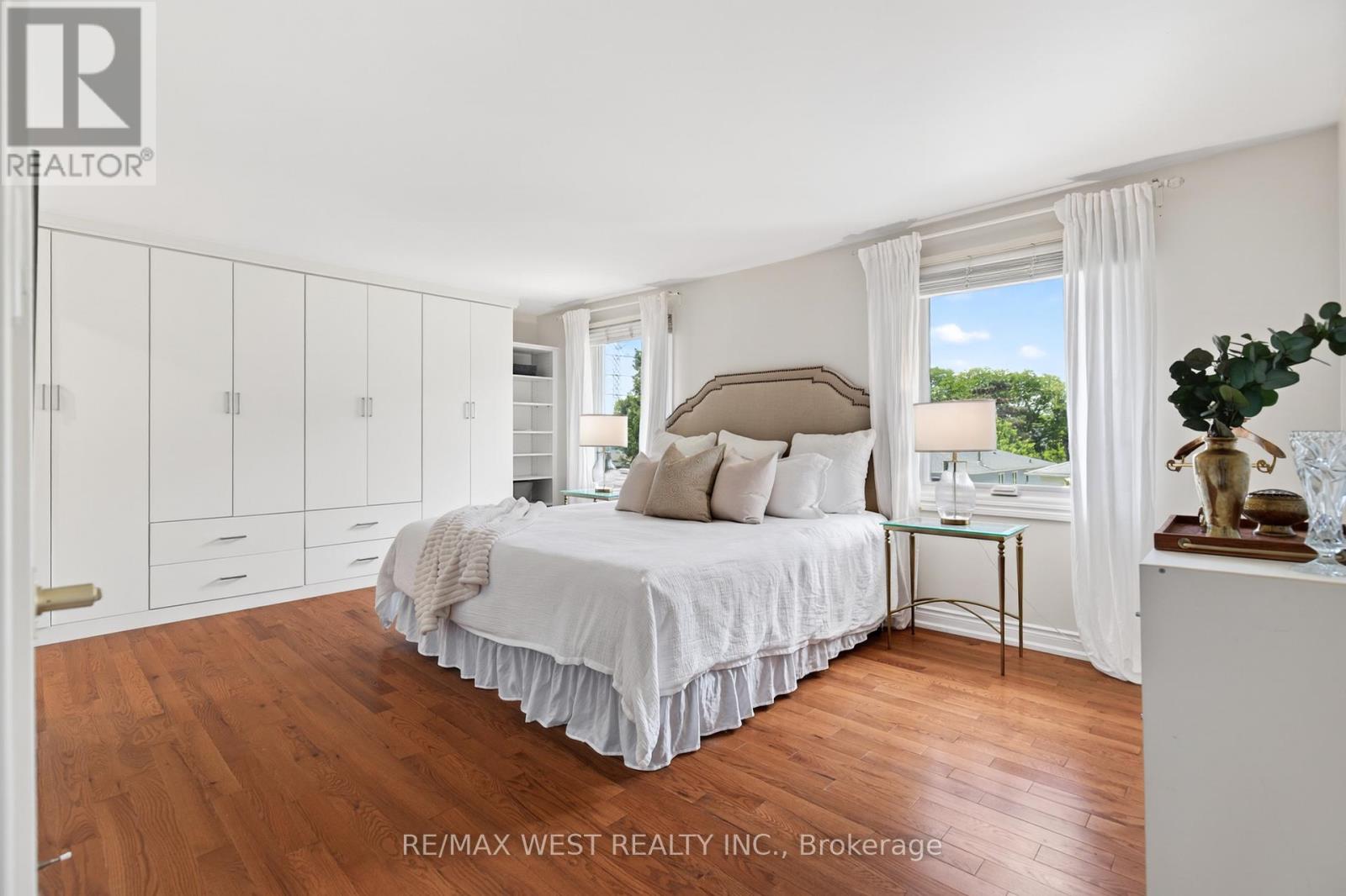 823 HYDE ROAD - 7