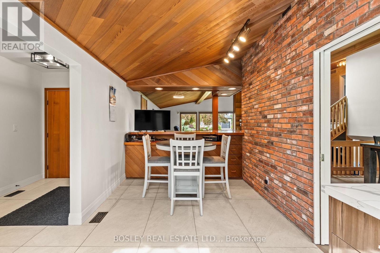 93 RIVERVIEW BOULEVARD - 25