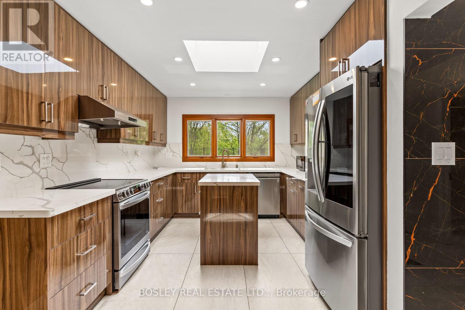 93 RIVERVIEW BOULEVARD - 24
