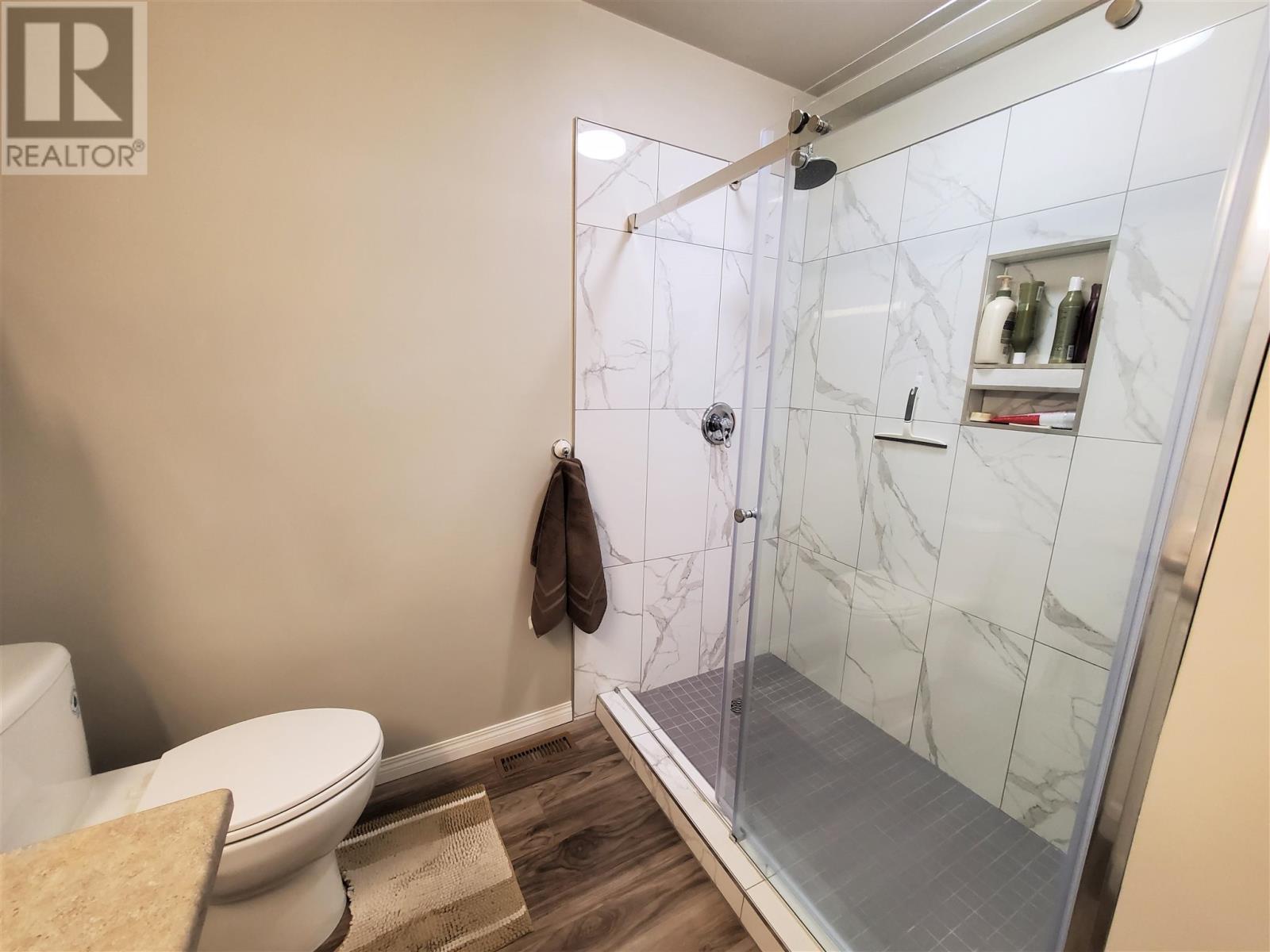 100 Queen ST - 22
