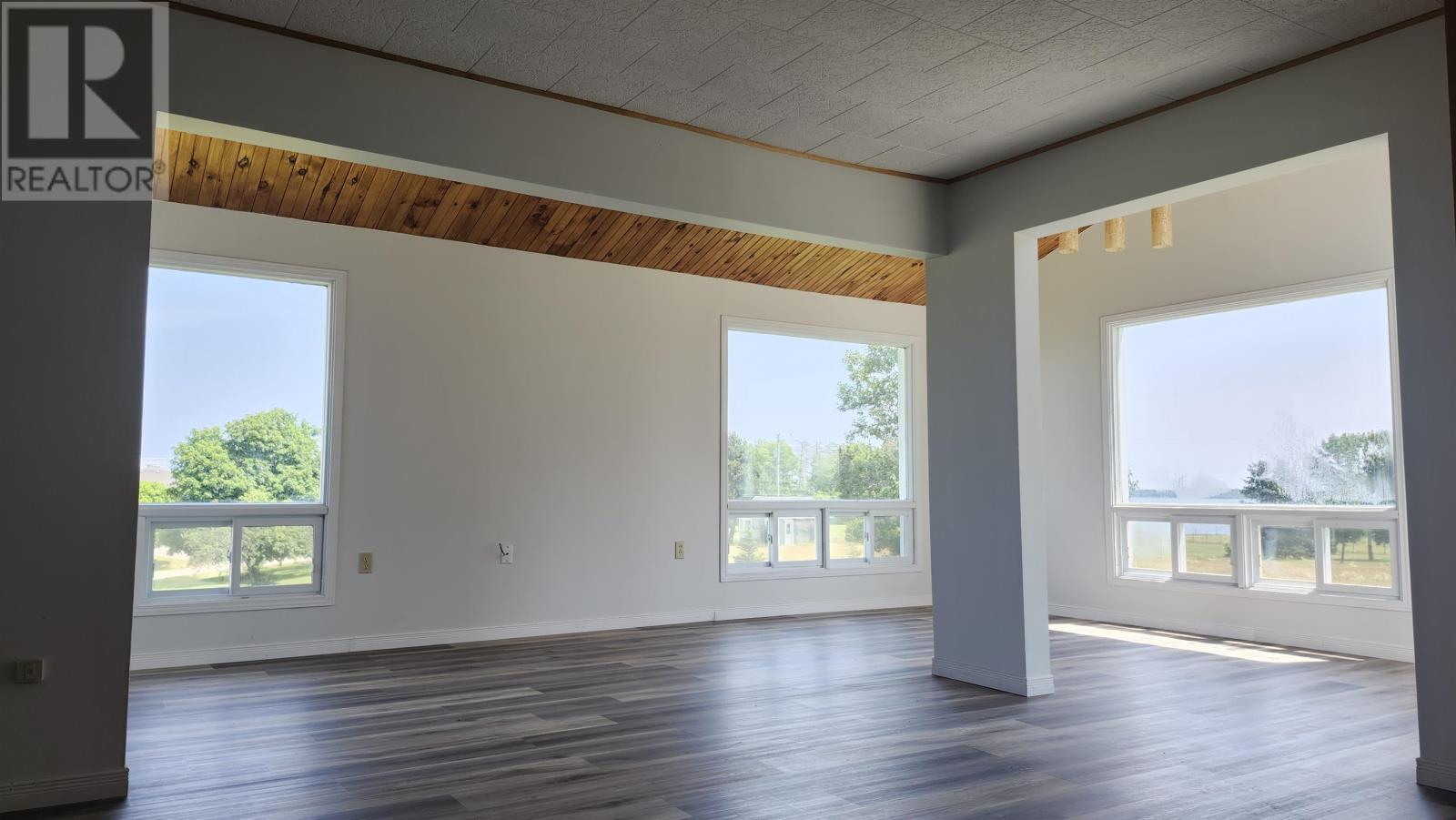 639 St. Andrews Point Road - 11