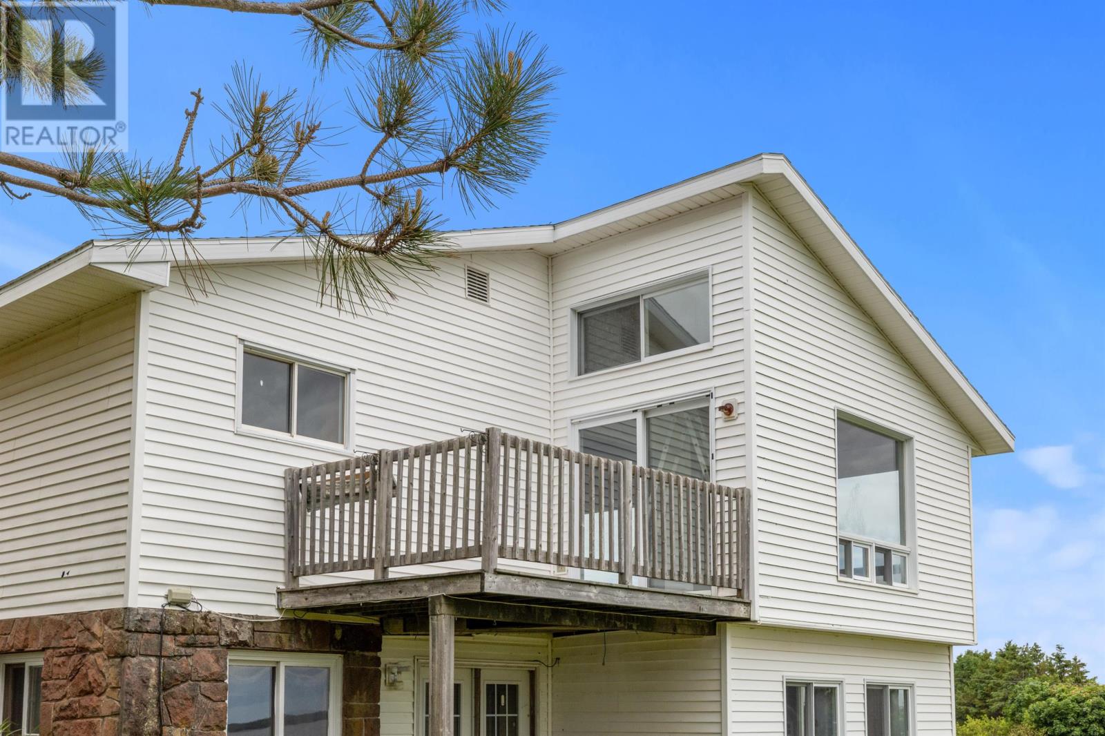 639 St. Andrews Point Road - 2