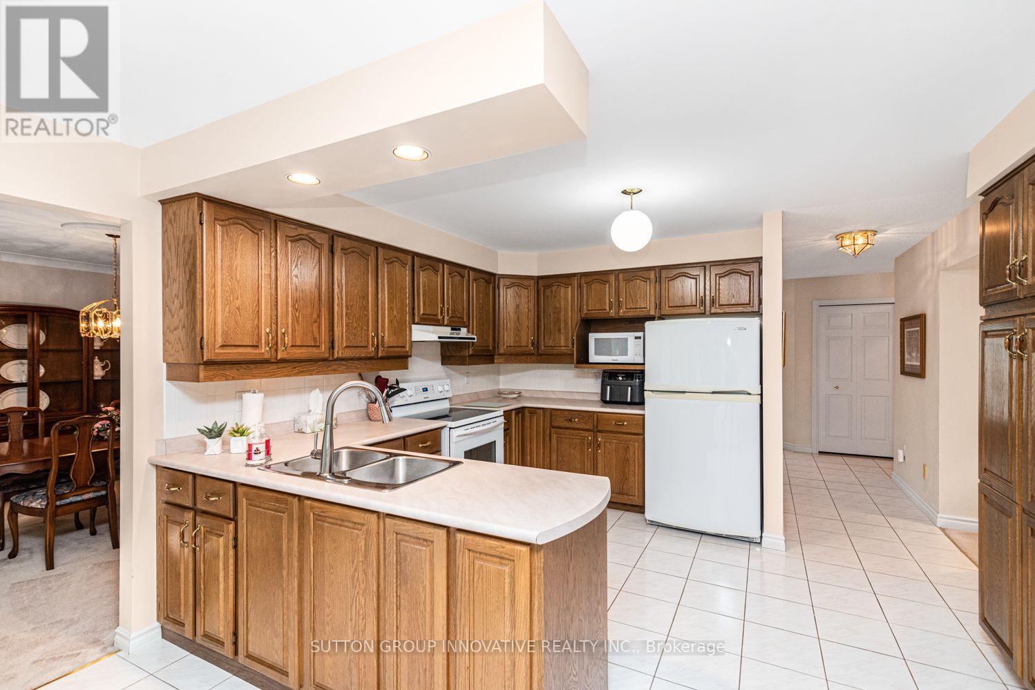 59 RENATA COURT - 10
