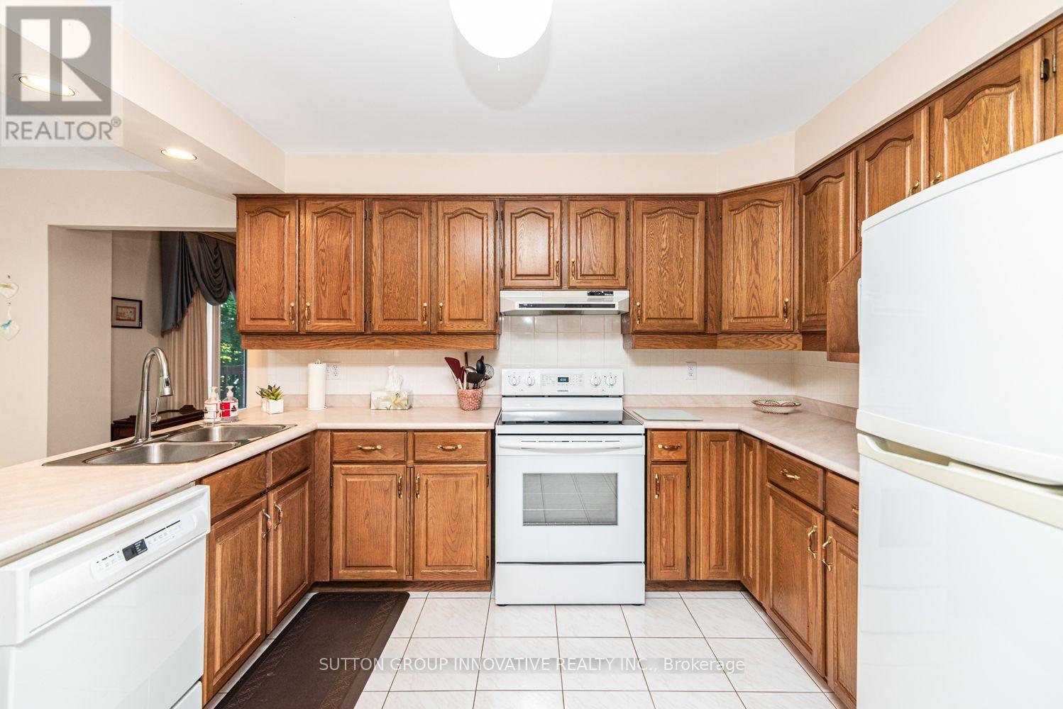 59 RENATA COURT - 11