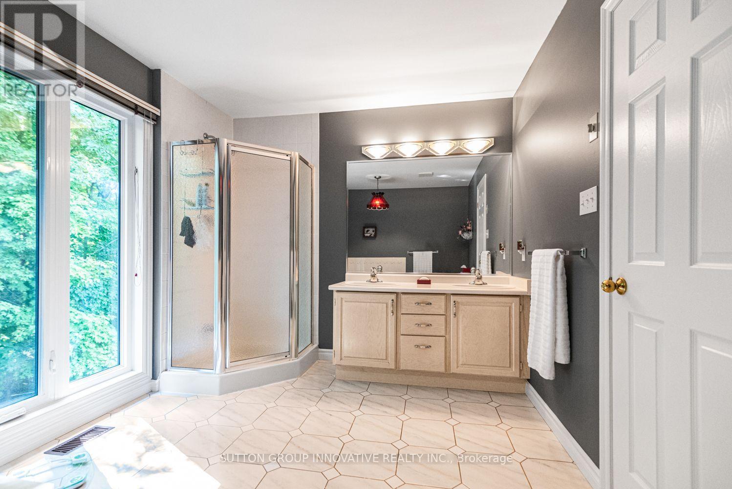 59 RENATA COURT - 19