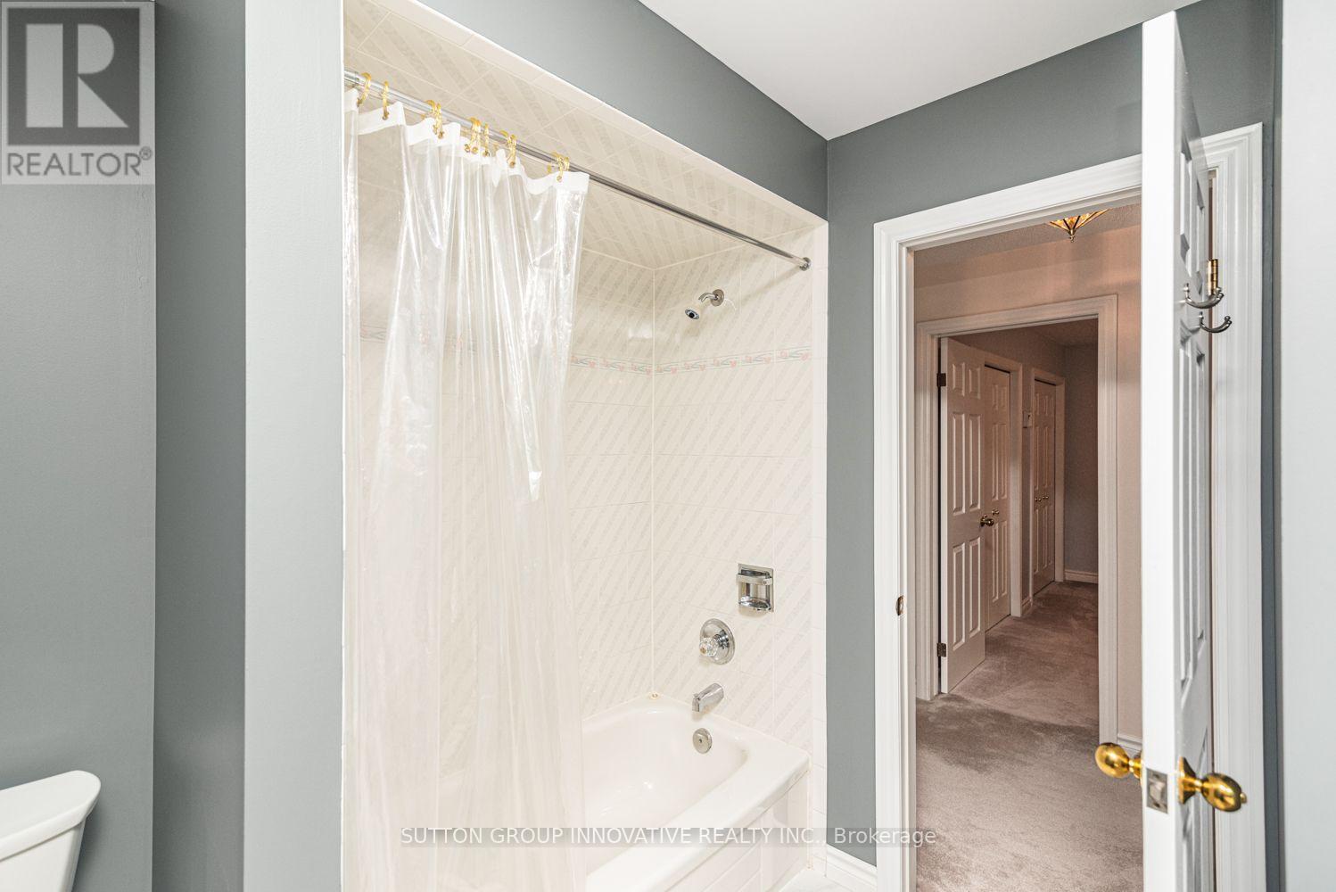 59 RENATA COURT - 25