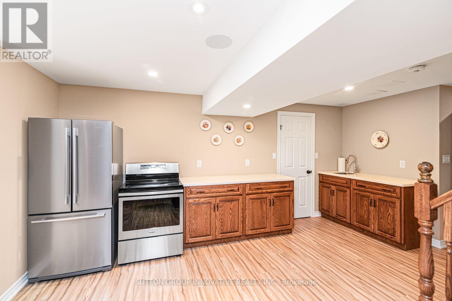 59 RENATA COURT - 27