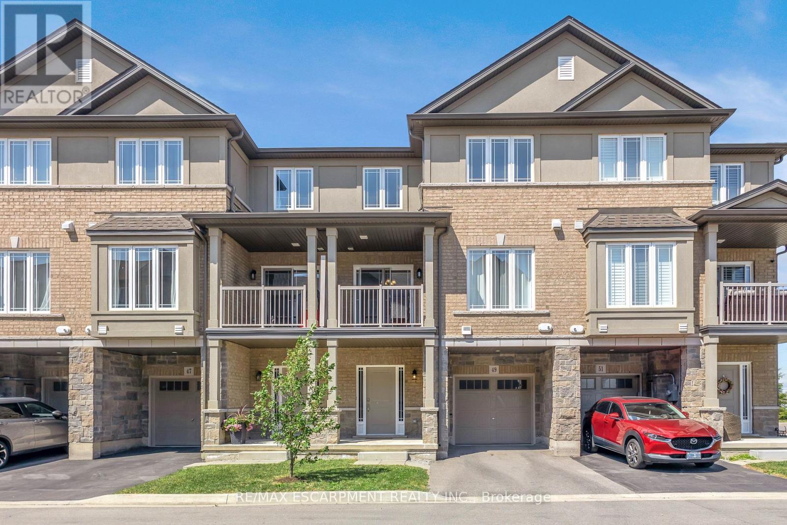 49 LAGUNA VILLAGE CRESCENT - 1