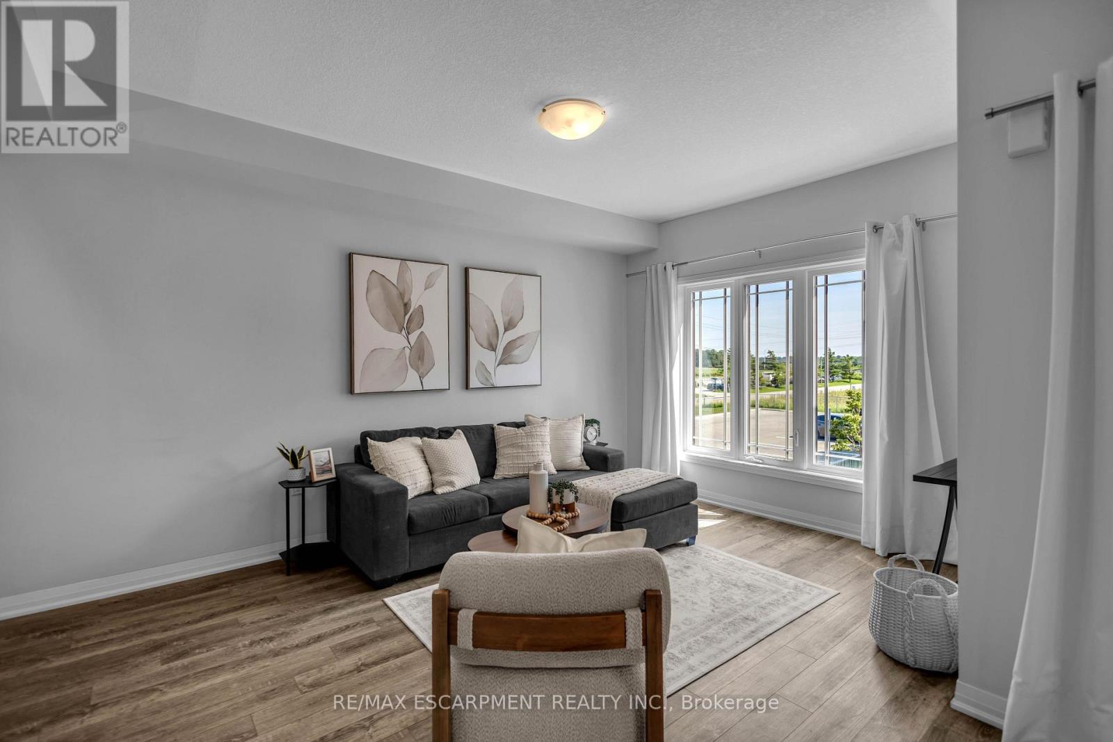 49 LAGUNA VILLAGE CRESCENT - 11