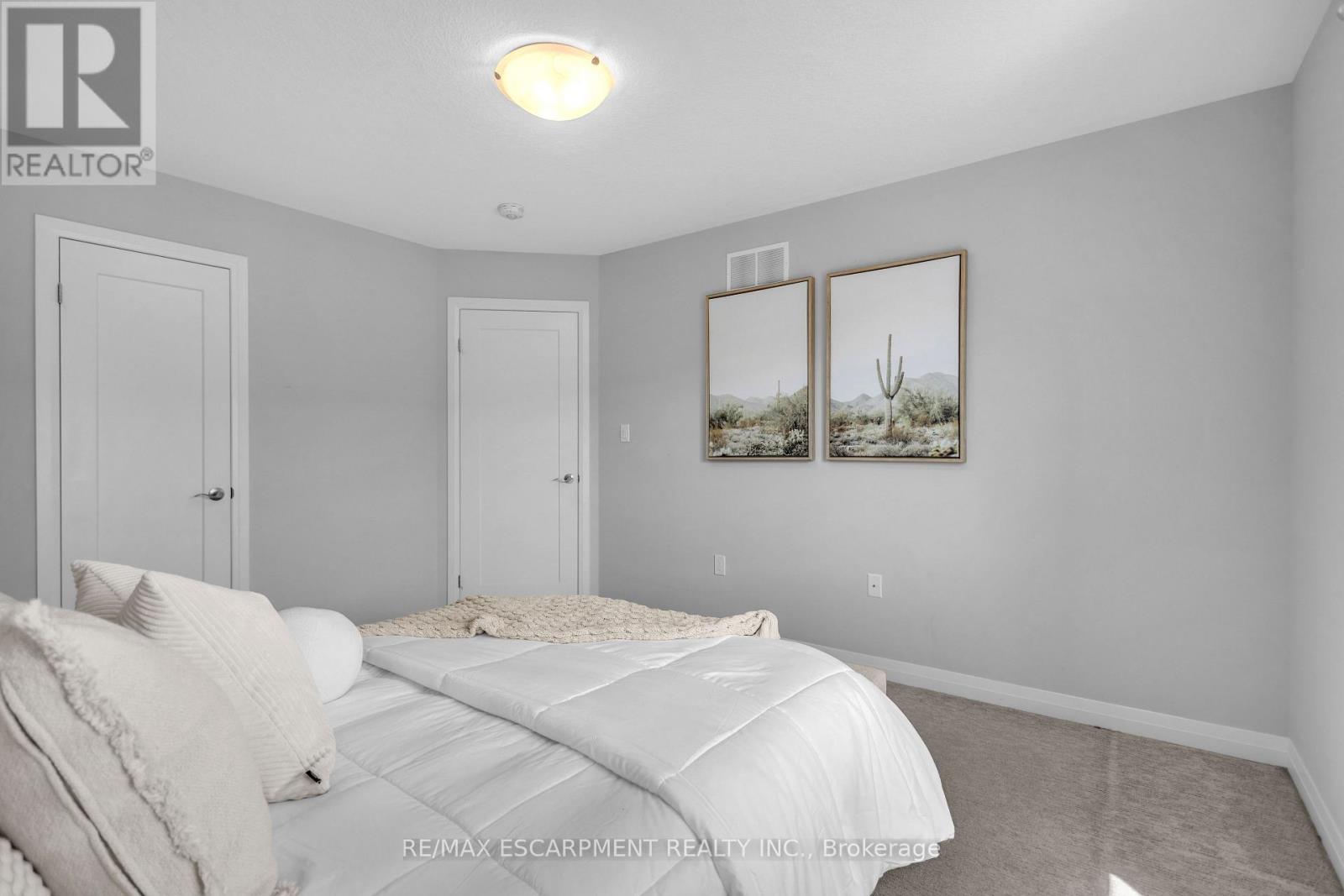 49 LAGUNA VILLAGE CRESCENT - 23