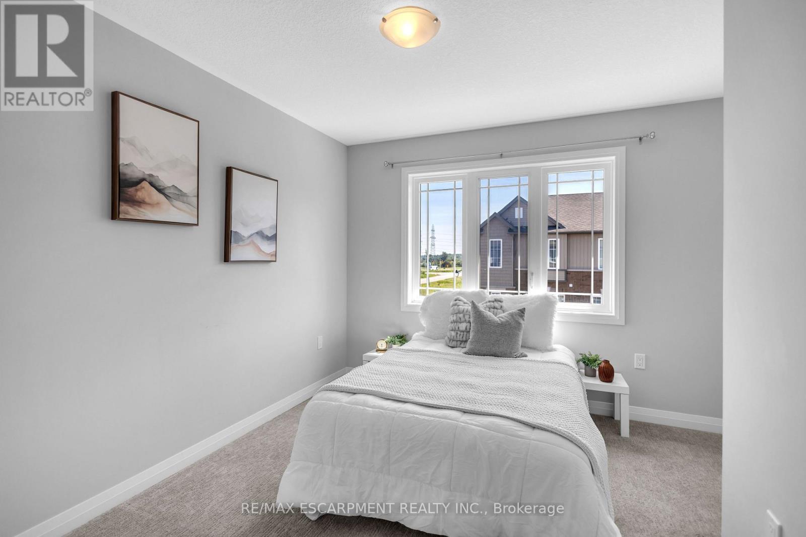 49 LAGUNA VILLAGE CRESCENT - 26