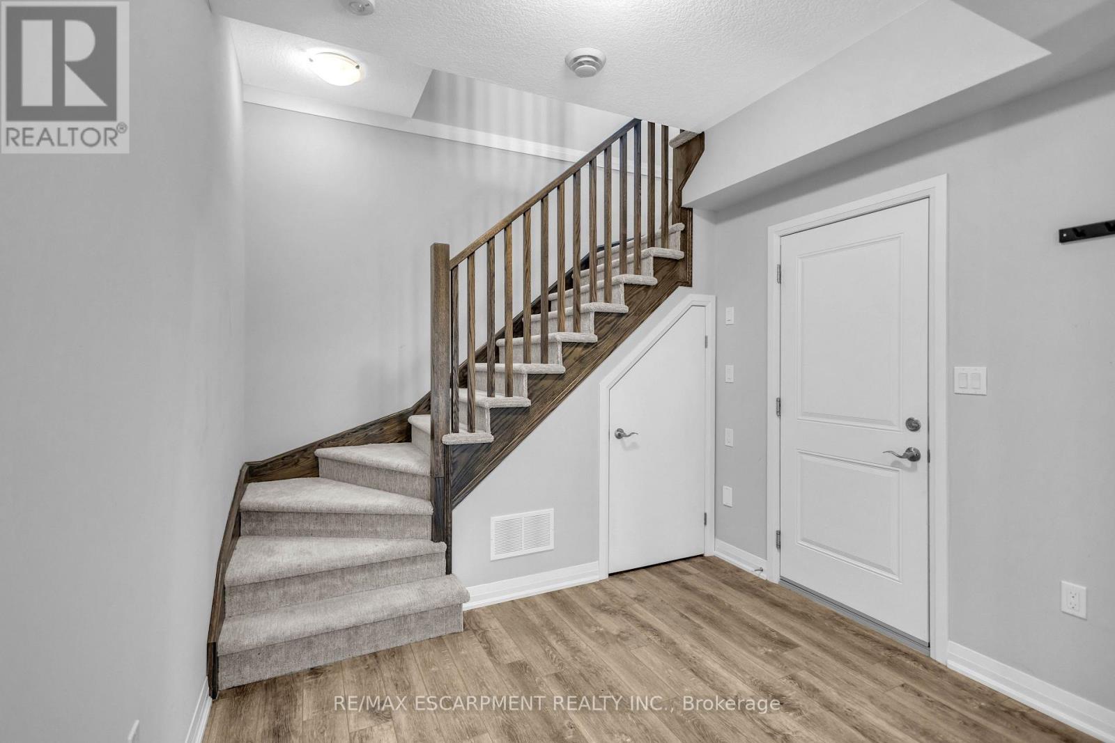 49 LAGUNA VILLAGE CRESCENT - 7