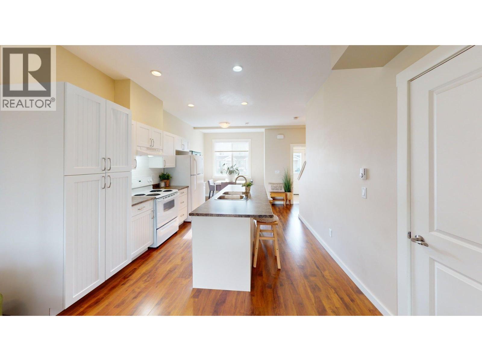 #105 10904 102 AVENUE - 7