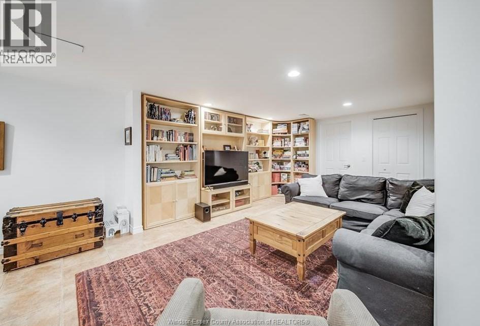 3073 CENTENNIAL CRESCENT - 39